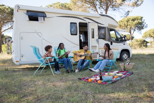 Recomendaciones para viajar en autocaravana con niños