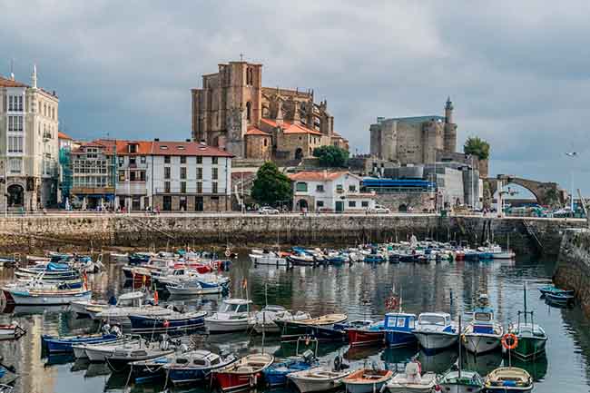 Viajar en autocaravana a Castro Urdiales
