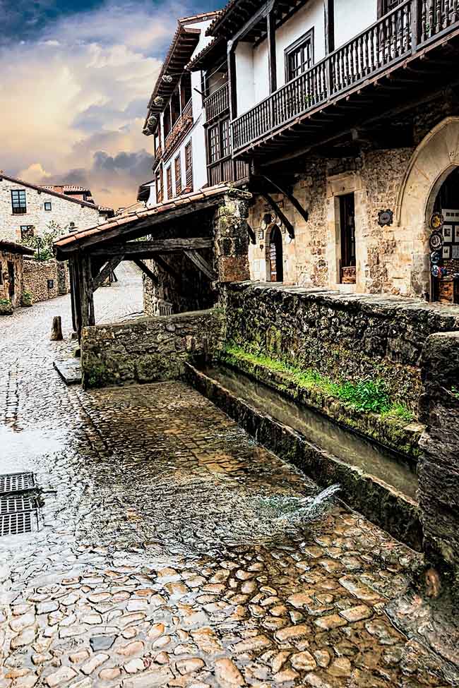 Viajar en autocaravana a Santillana del Mar