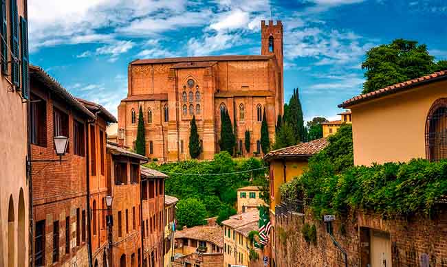 Viajar en autocaravana a Siena