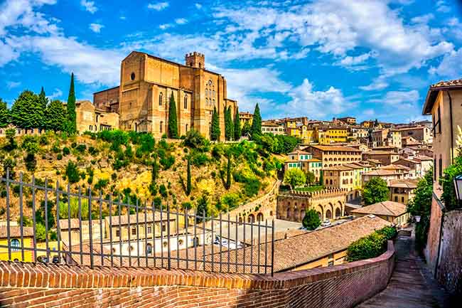 Viajar en autocaravana a Siena